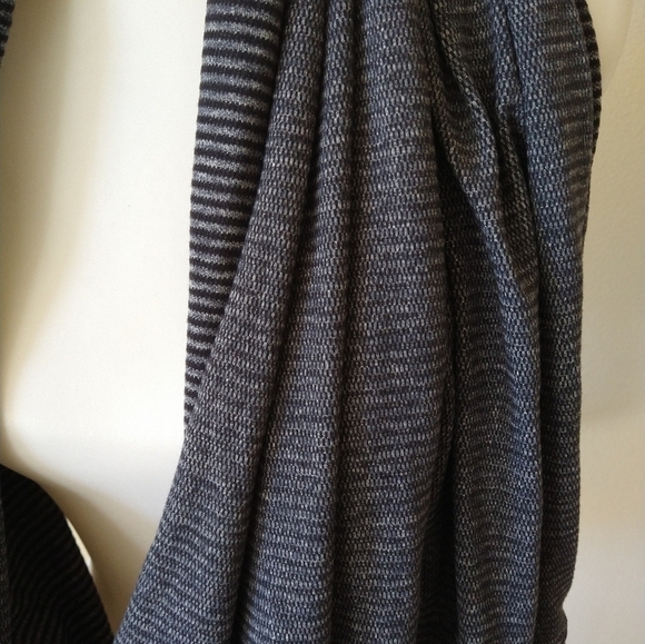 Lululemon vinyasa scarf - Picture 5 of 6